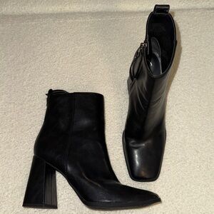 Circus by Sam Edelman Black Ankle Boots